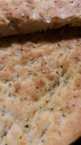 Focaccia: tomillo fresco y sal gruesa