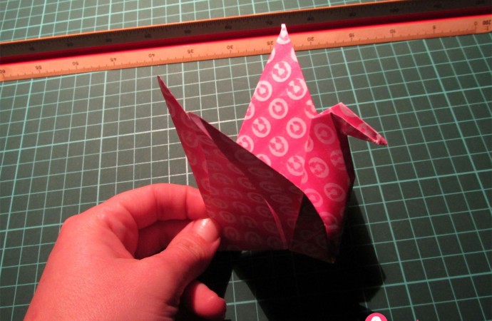 Tutorial: Cómo hacer una grulla de origami | Mujer.com.uy