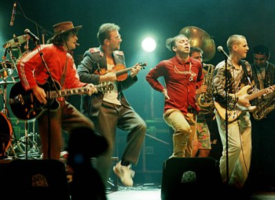 Link to Para no perderse: Emir Kusturica y The No Smoking Orchestra en Montevideo