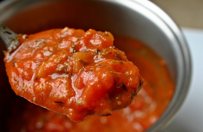 Cómo sacar manchas: salsa de tomate fresca